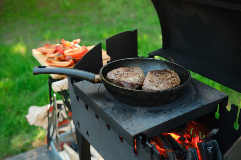 peut on mettre une casserole sur une plancha