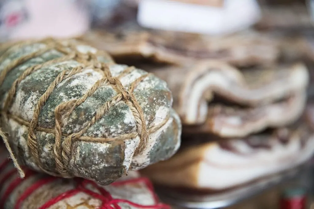 Can you eat a moldy sausage? Can you eat a moldy sausage?