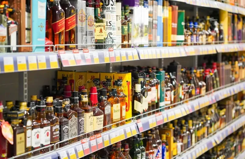 Sección de whisky, precios España, tienda fronteriza