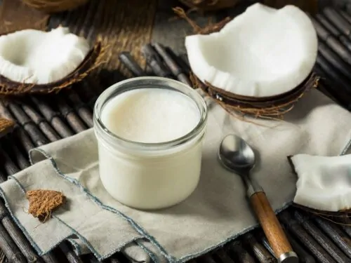Die besten Kokosöle zum Kochen und für die Schönheit