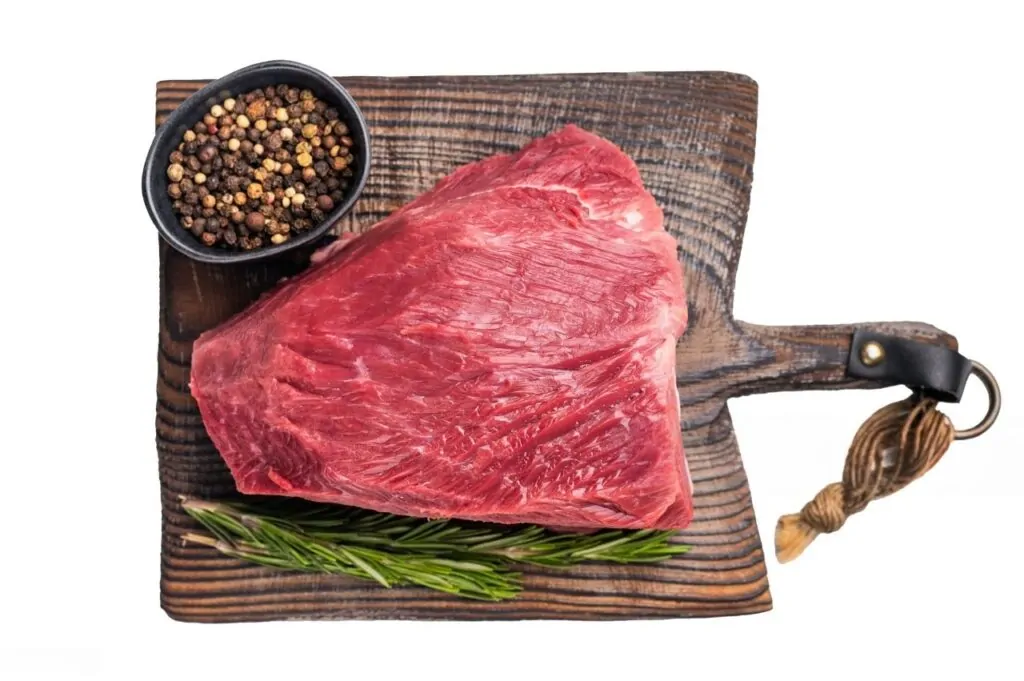 pezzo di carne di cinghiale