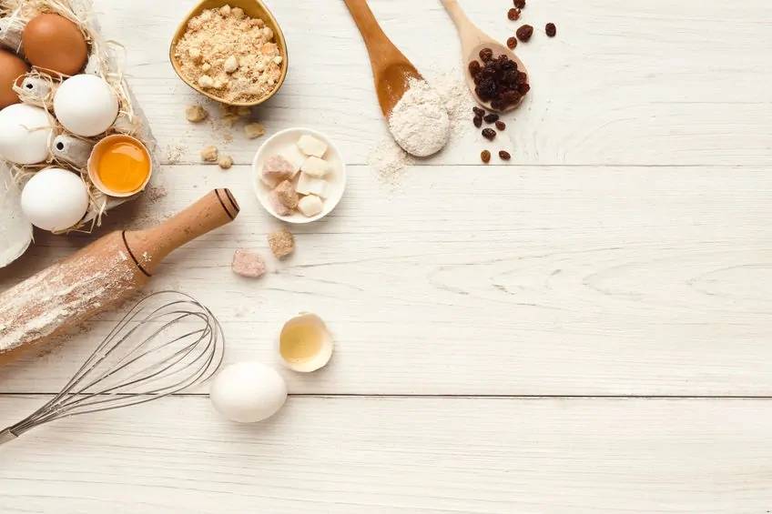 équipement et ingrédients pour cuisiner les desserts