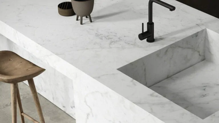 Warum sollten Sie sich für eine maßgefertigte Corian-Arbeitsplatte für Ihre Küche entscheiden?