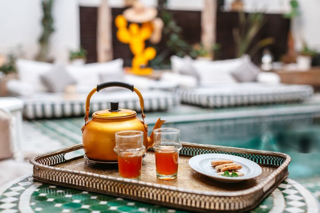 Tomando té en un riad de Marrakech