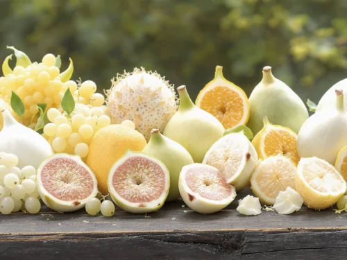 Descubre 25 frutas blancas originales y poco conocidas para diversificar y enriquecer tu dieta con sabores únicos y nutritivos.