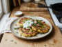 Galettes pois chiches, asperges & radis, yaourt menthe