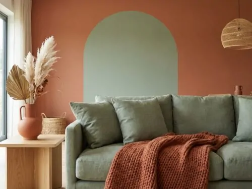 Decoración moderna en verde salvia y terracota